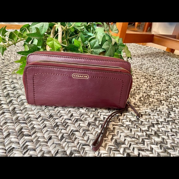 Coach Handbags - Coach Park Leather Dble Accordion Zip